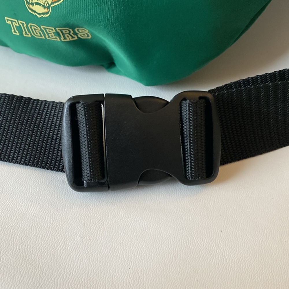 Stranger Things Fanny Pack - Picture 4 of 7